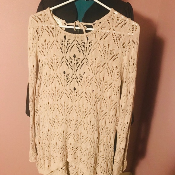 SOLD Pointelle tie-back sweater - Picture 3 of 3